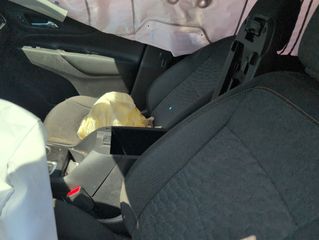2019 Chevrolet Equinox LT - Interior Front Seat Image